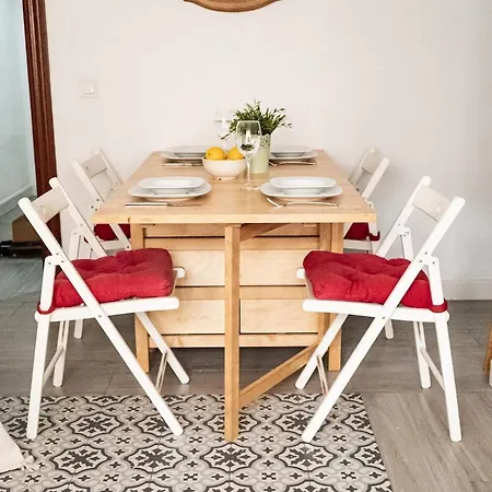 Beautiful Flat Perfectly Located By And Apartment Malaga