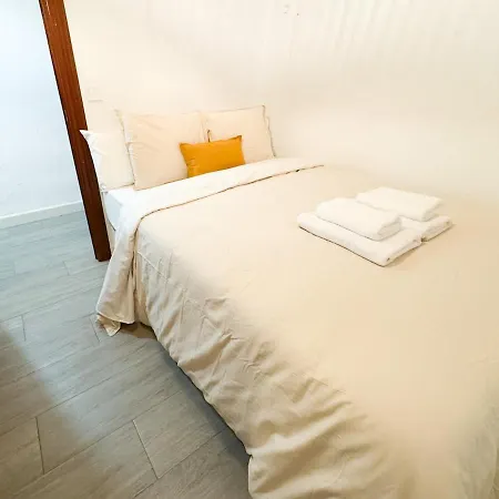 Beautiful Flat Perfectly Located By And Apartment