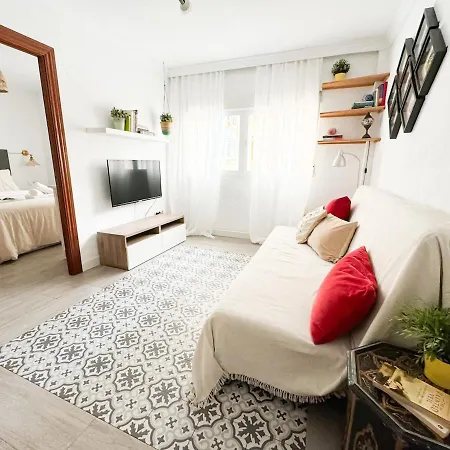 Beautiful Flat Perfectly Located By And Apartment Malaga